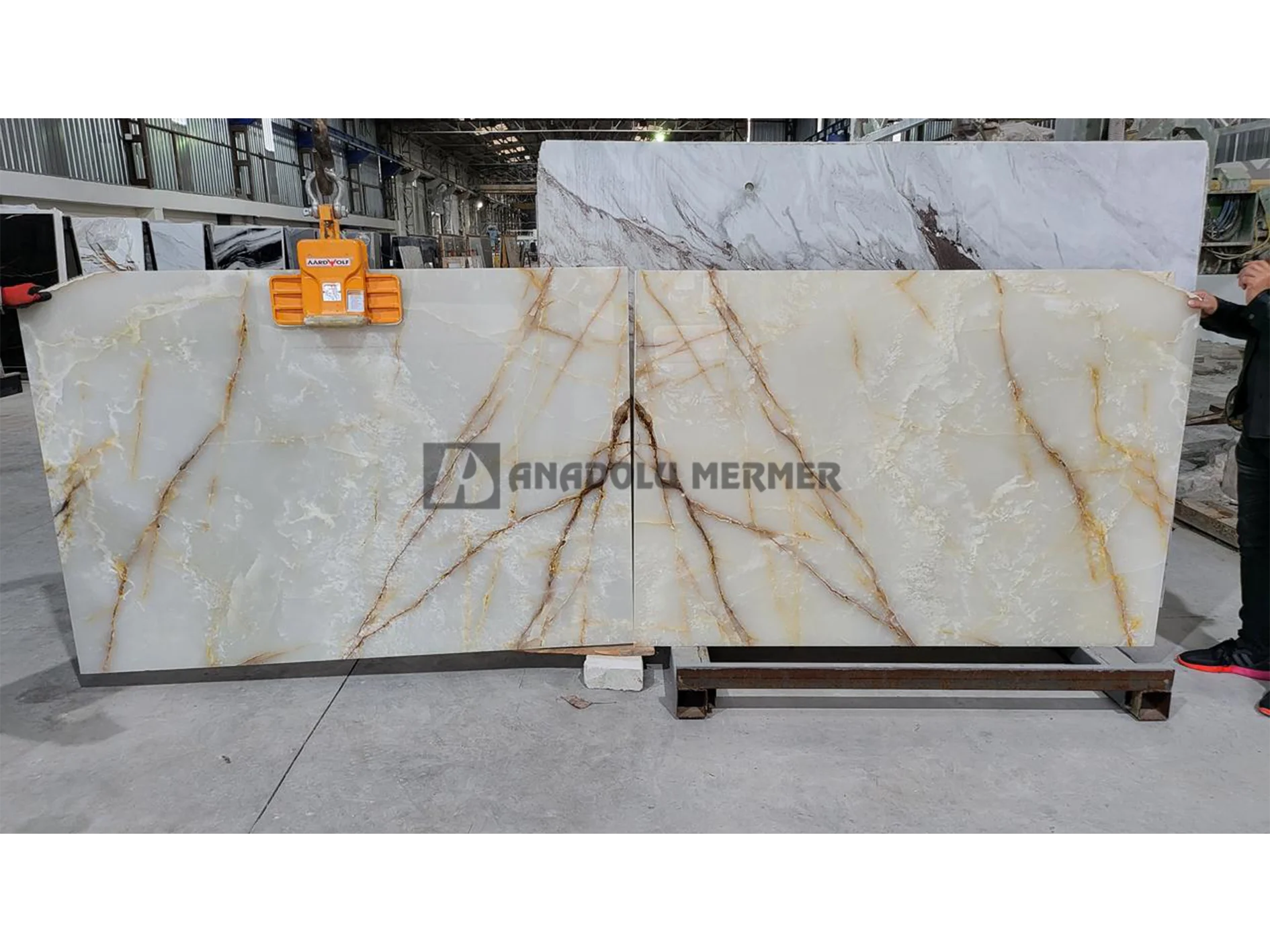 alb ONYX